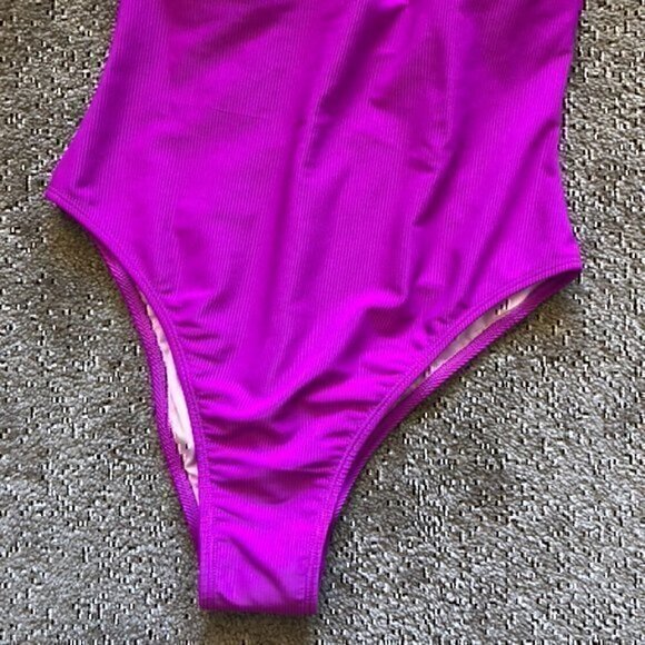 NEW NWT XHILARATION Ribbed Ruffle Shoulder One Piece Swimsuit Purple JRS Large - Picture 5 of 12